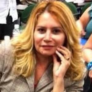 Meet your Posher, Andrea